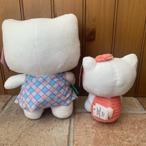 Set of 2 Hello Kitty Plush NWT - Picture 2 of 6